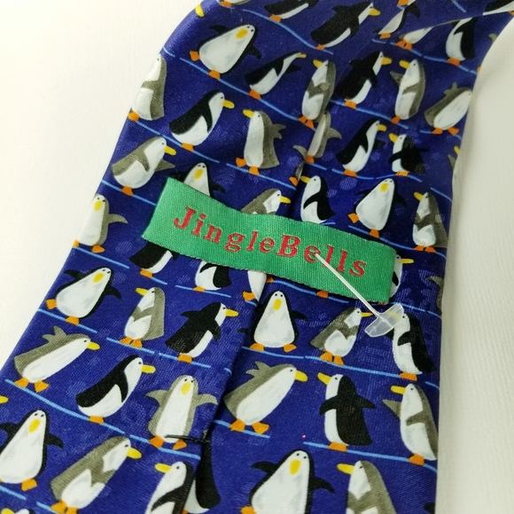 JINGLE BELLS | novelty penguin tie 59" - Picture 3 of 5